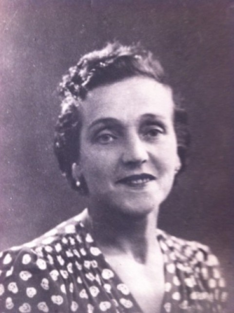 Esther MANDEL